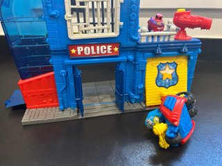 Comisaria de policia superzings