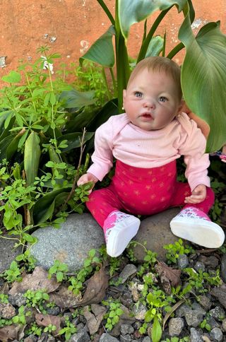 Bebé reborn pintado a mano