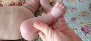 Bebé reborn pintado a mano