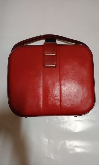 Maleta neceser rígido con asa colgar