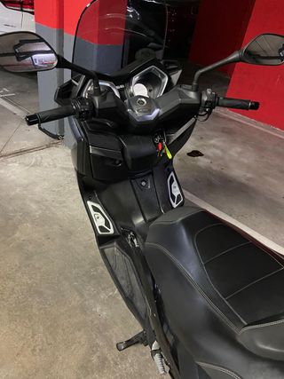 Moto Yamaha 125cc XMax SP Abs Color Iron Max