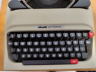 Maquina escribir olivetti Lettera 12