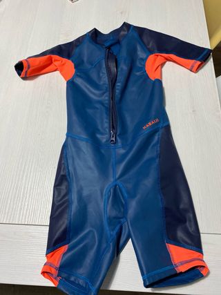 Traje neopreno y cangrejeras