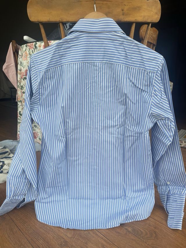 Camisa de vestir T2 rayitas blancas , azules