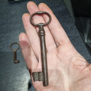 Lote 5 llaves antiguas 