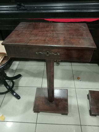 2 mobiletti in Legno massello di noce anni 1910-30