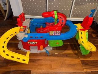 Parking coches Fisher Price