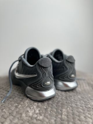 Zapatillas LeBron grises nuevas