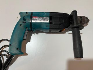 Taladro con percutor Makita HP2031