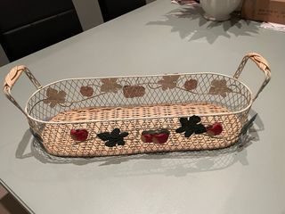 CESTA DE MIMBRE Y METAL