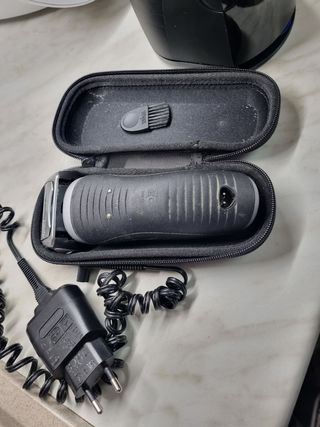 Rasoio Braun serie 7 con accessori