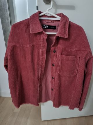 Sobre camisa Zara (M)