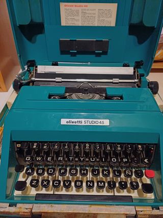 Maquina de escribir Olivetti