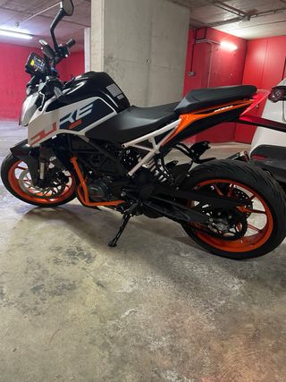 KTM Duke 125