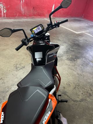KTM Duke 125
