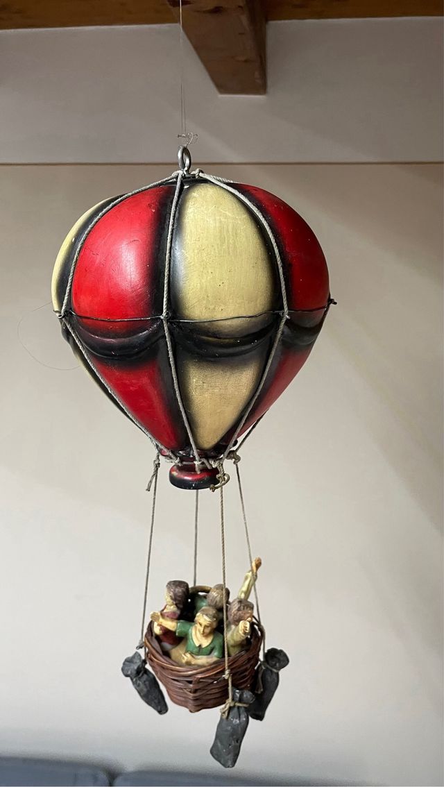 Mongolfiera vintage in resina