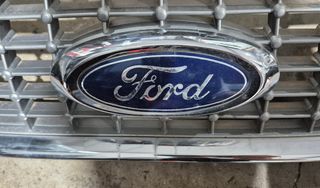 VENDO REJILLA FORD MONDEO 2010
