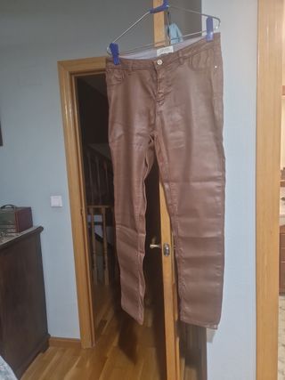 Pantalon efecto piel marrón 44