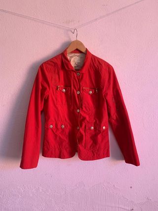 Chaqueta roja Amichi