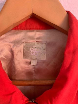 Chaqueta roja Amichi