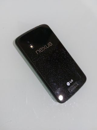 Teléfono nexus 4