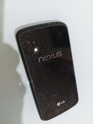 Teléfono nexus 4