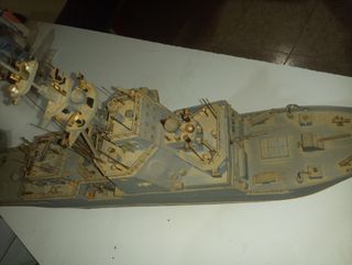 Maqueta barco de guerra