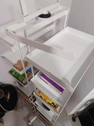 EXPOSITOR GIRATORIO CON 16 BANDEJAS