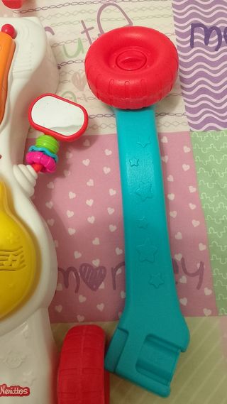 Andador bebé Juguettos marca Nenittos