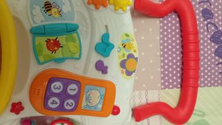 Andador bebé Juguettos marca Nenittos