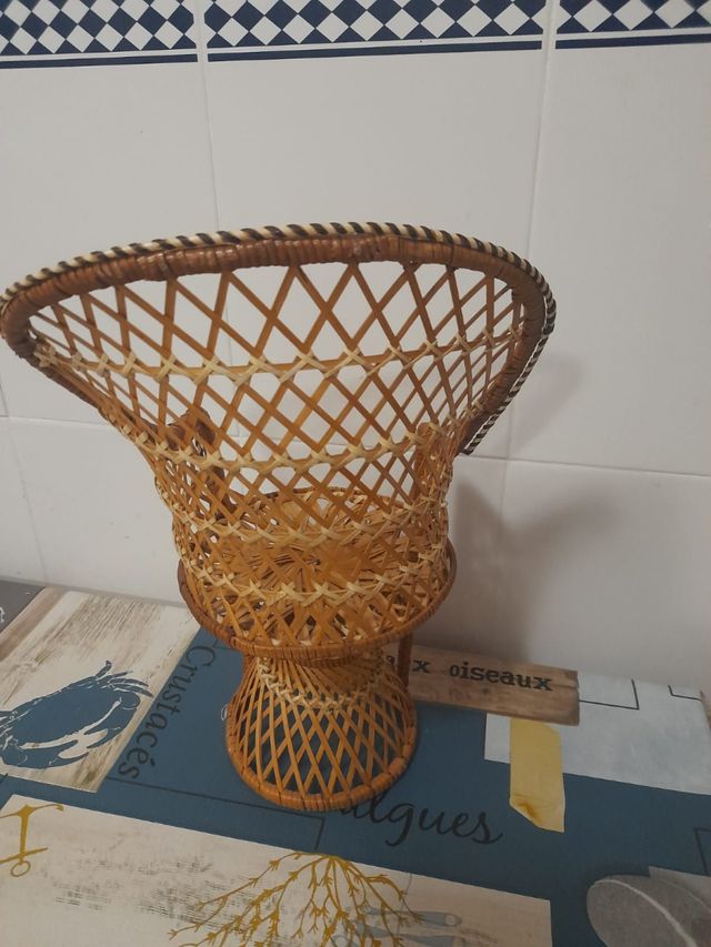 Silla mimbre decoración