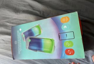 Altavoz JBL totalmente nuevo !!!