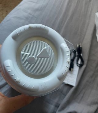 Altavoz JBL totalmente nuevo !!!