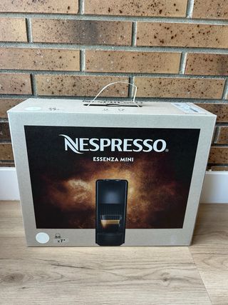 CAFETERA ESSENZA MINI NESPRESSO BLANCA