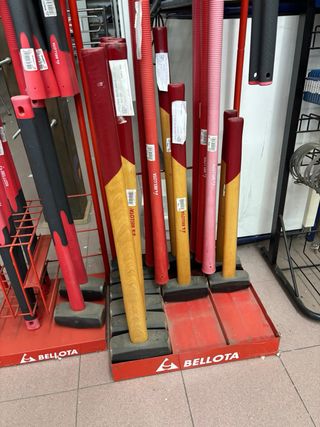 mangos para herramientas marca bellota mad./plast.