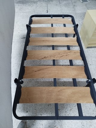 Cama de 90 completa  + mesita de noche