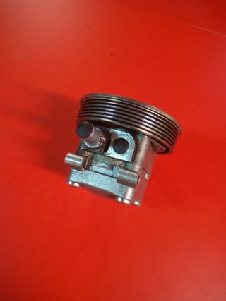 Bomba dirección Maserati Ghibli