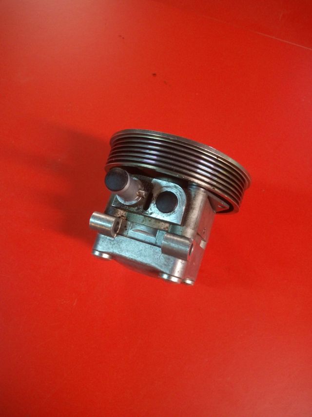 Bomba dirección Maserati Ghibli