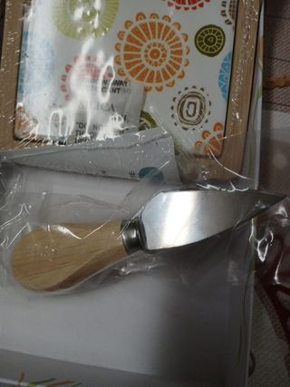Tagliere e coltellino per formaggio 