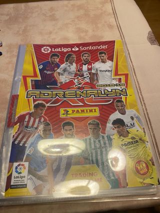Adrenalyn 2018/2019 album de cartas