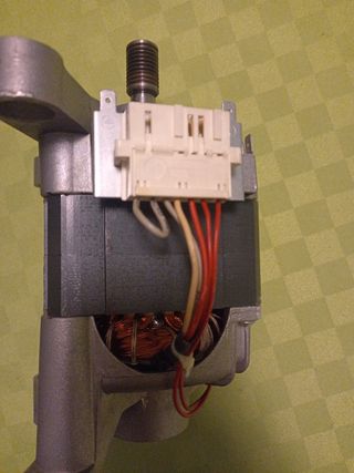 Motore per lavatrice Ariston Aqualtis