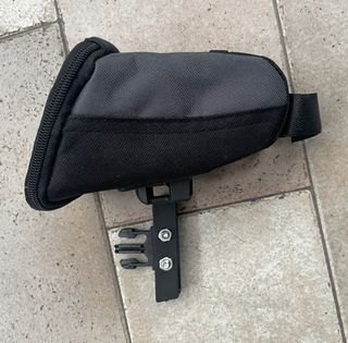 Porta attrezzi camera aria sotto sella