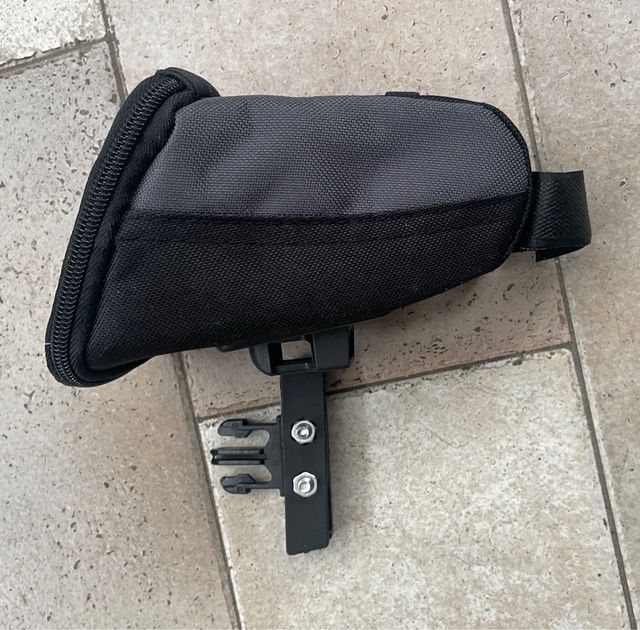 Porta attrezzi camera aria sotto sella