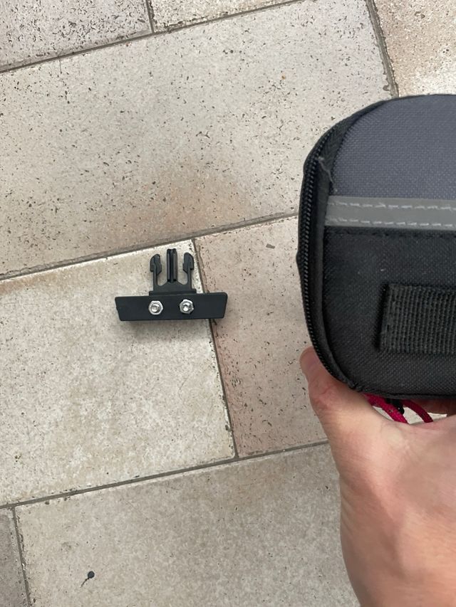 Porta attrezzi camera aria sotto sella