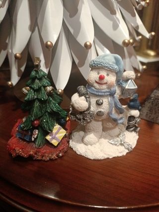 MUÑECO DE NIEVE Y ÁRBOL DE NAVIDAD