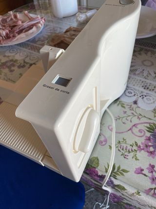 Maquina corta fiambre