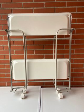 Mesa auxiliar que se dobla