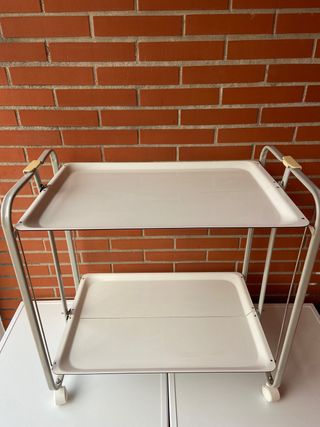 Mesa auxiliar que se dobla