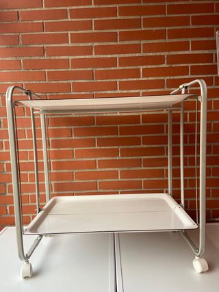 Mesa auxiliar que se dobla