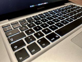 MACBOOK PRO i5 13”